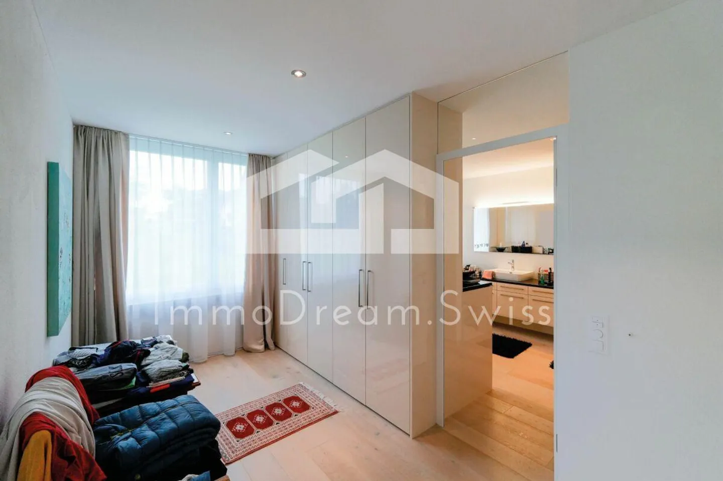 Condominium spacieux de 5 pièces au design moderne (2 FMH) - Photo 11 sur 16