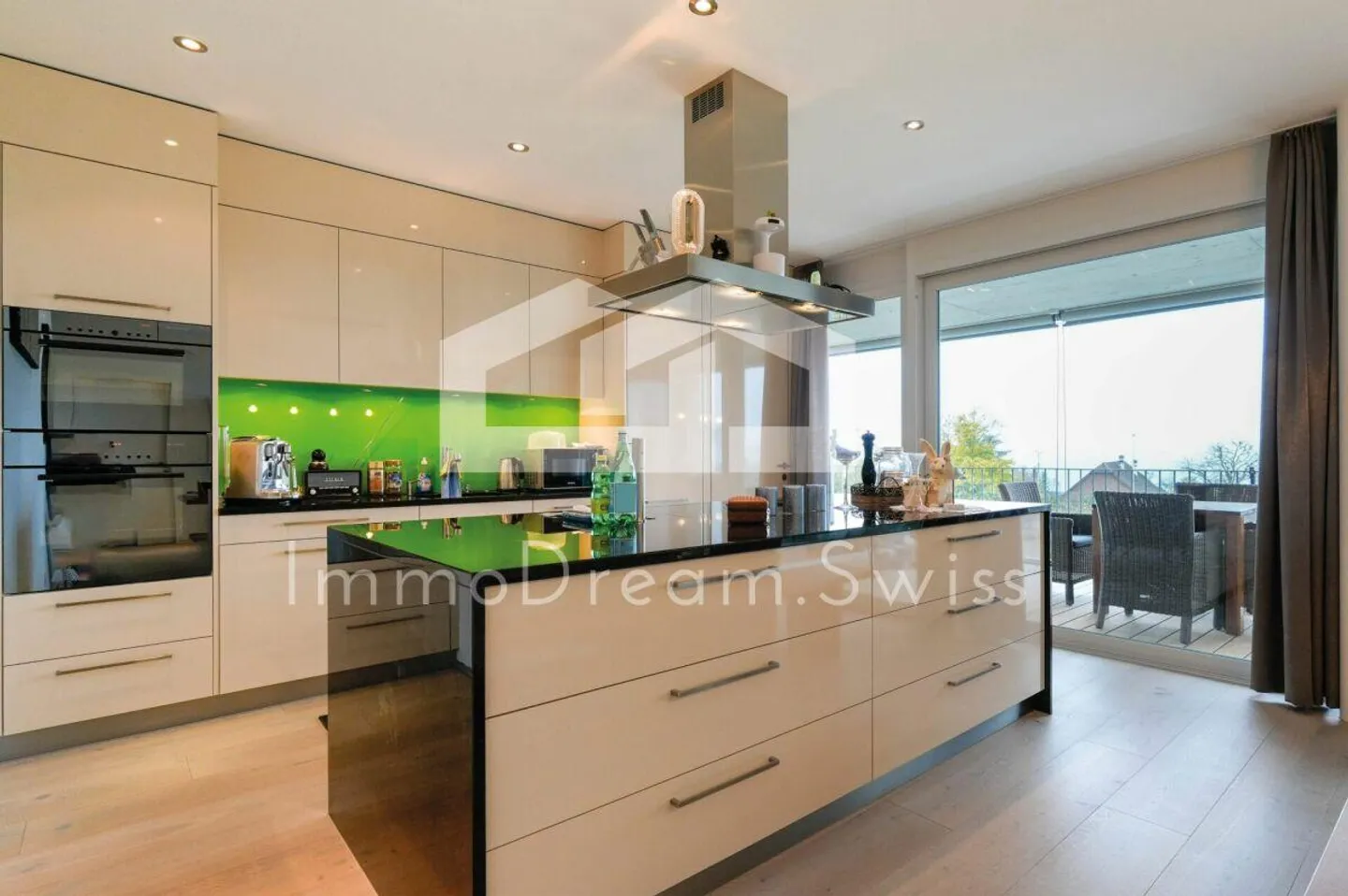 Condominium spacieux de 5 pièces au design moderne (2 FMH) - Photo 15 sur 16