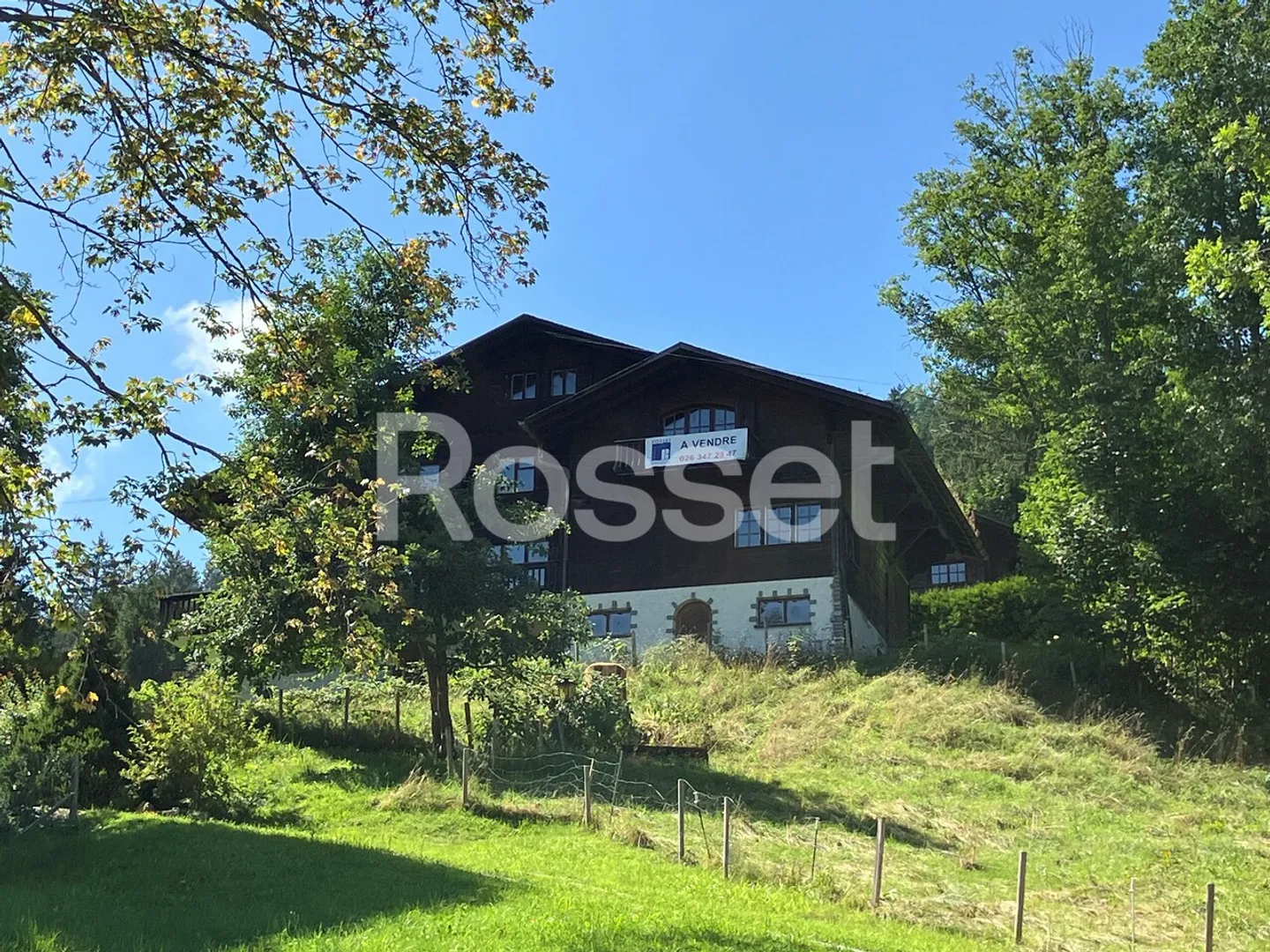 Spacious Chalet of 250m2 for Sale at Lac Noir - 1716 Schwarzsee - Photo 2 of 4