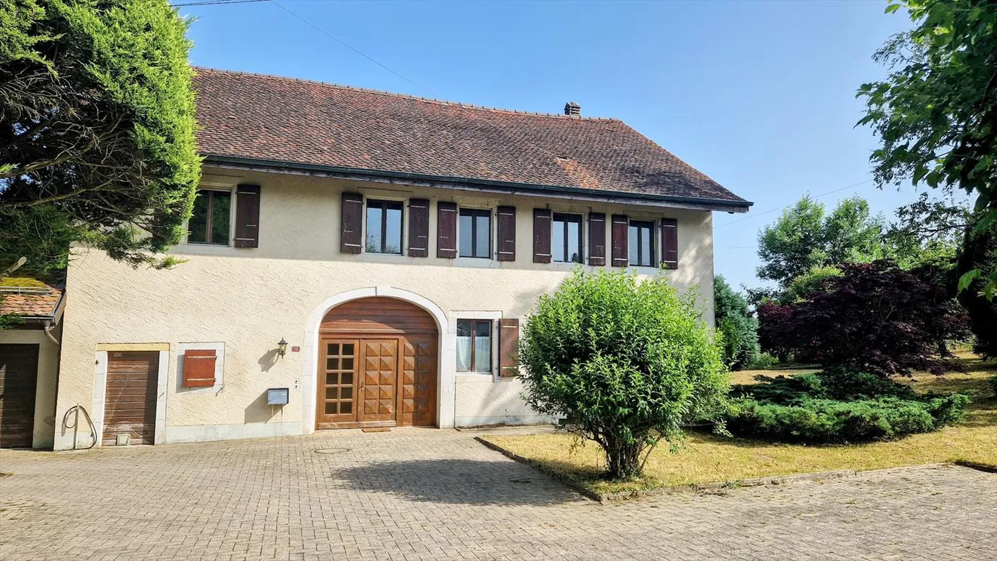 7-Zimmer-Haus - Foto 1 von 8