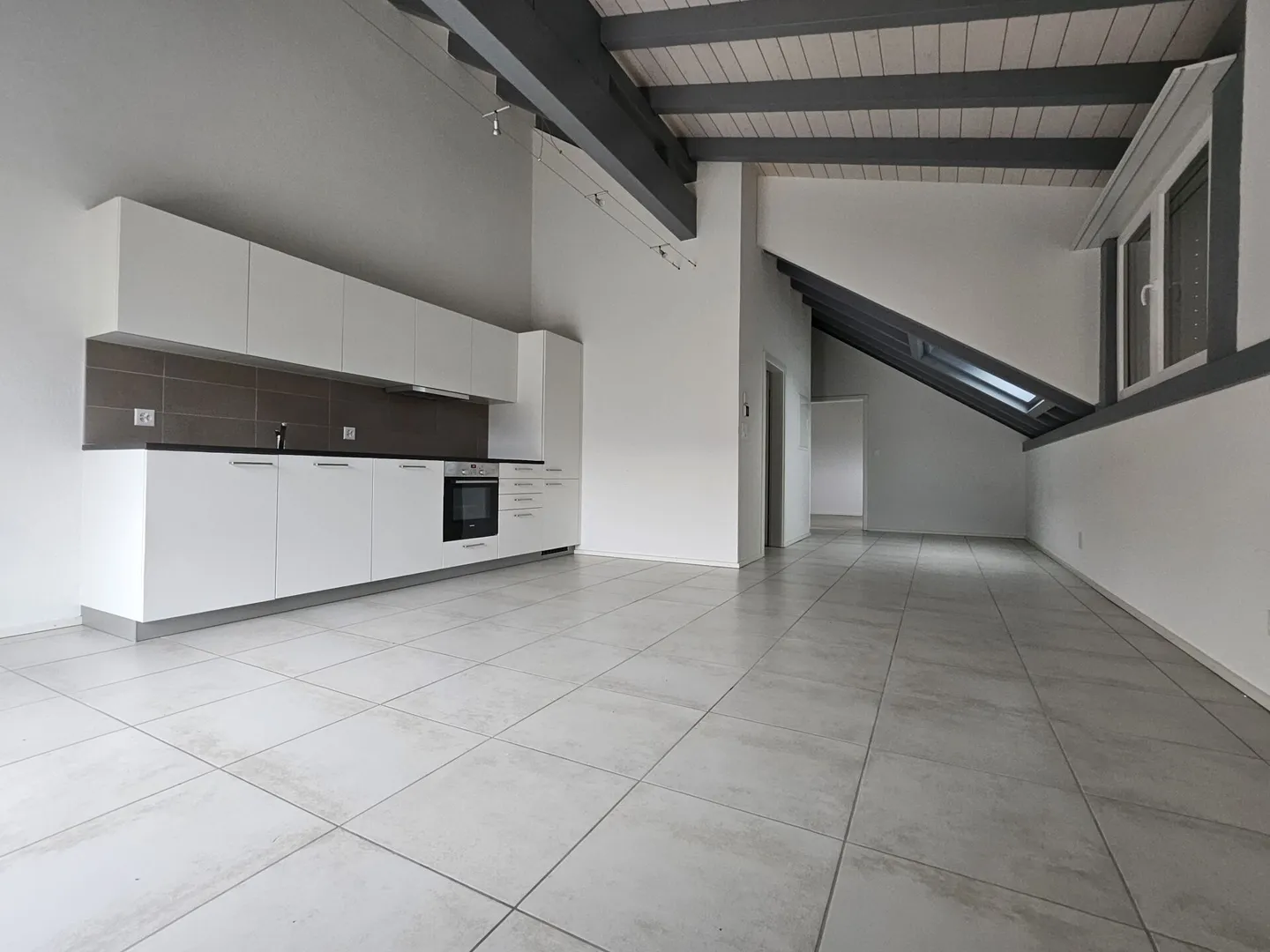 Appartement Moderne avec Balcon - Photo 4 sur 13