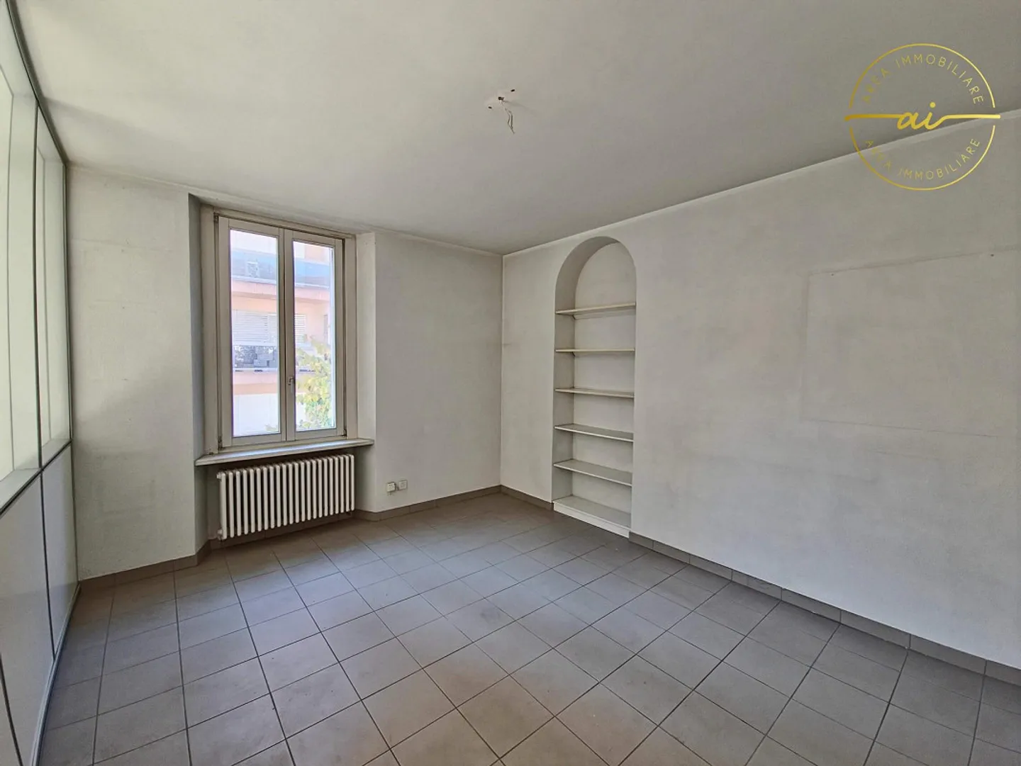 OFFICE A FEW STEPS FROM THE CENTER OF CHIASSO - Photo 6 of 9