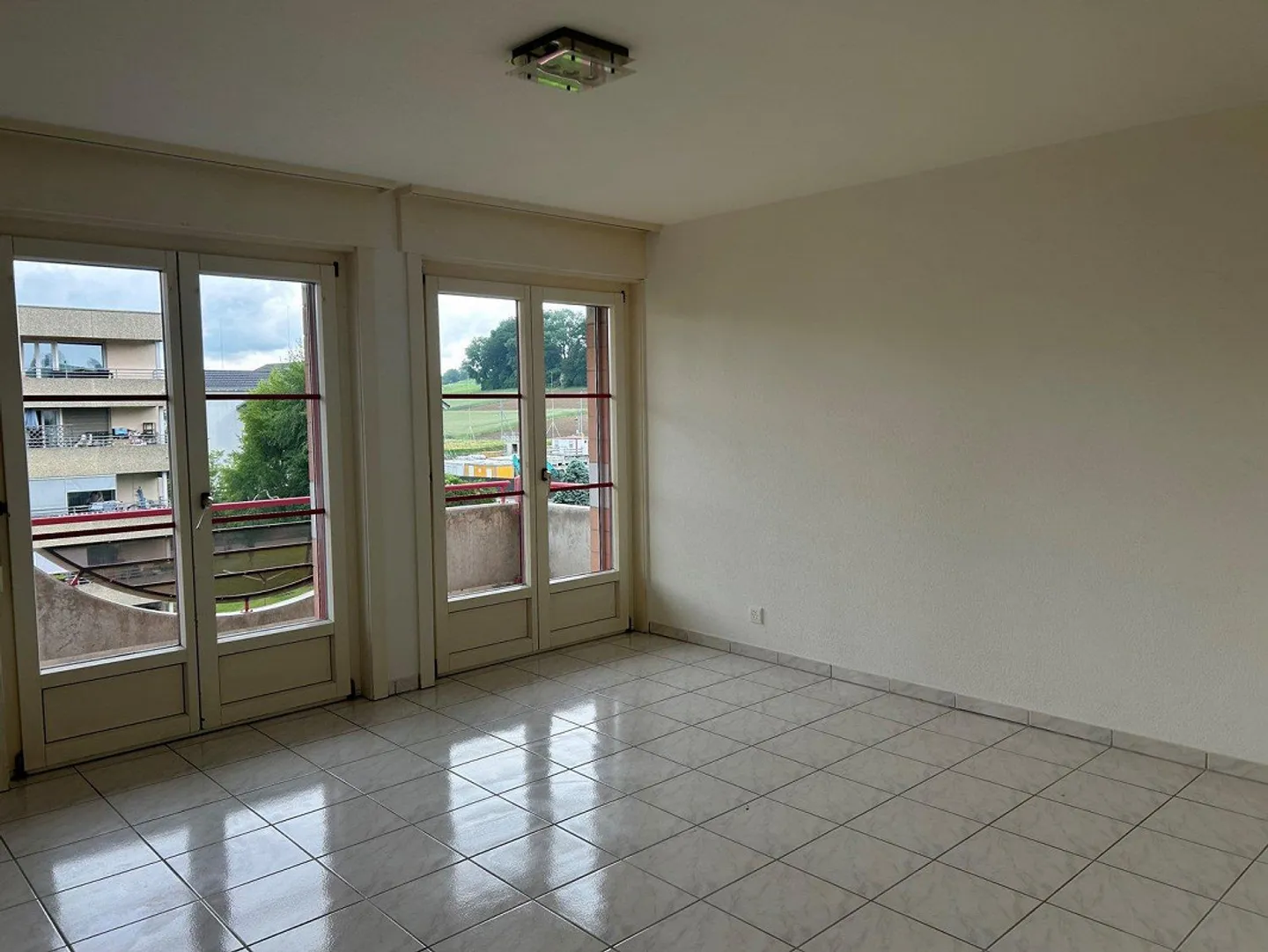 Appartamento spazioso di 2½ stanze in affitto! - Foto 3 di 8