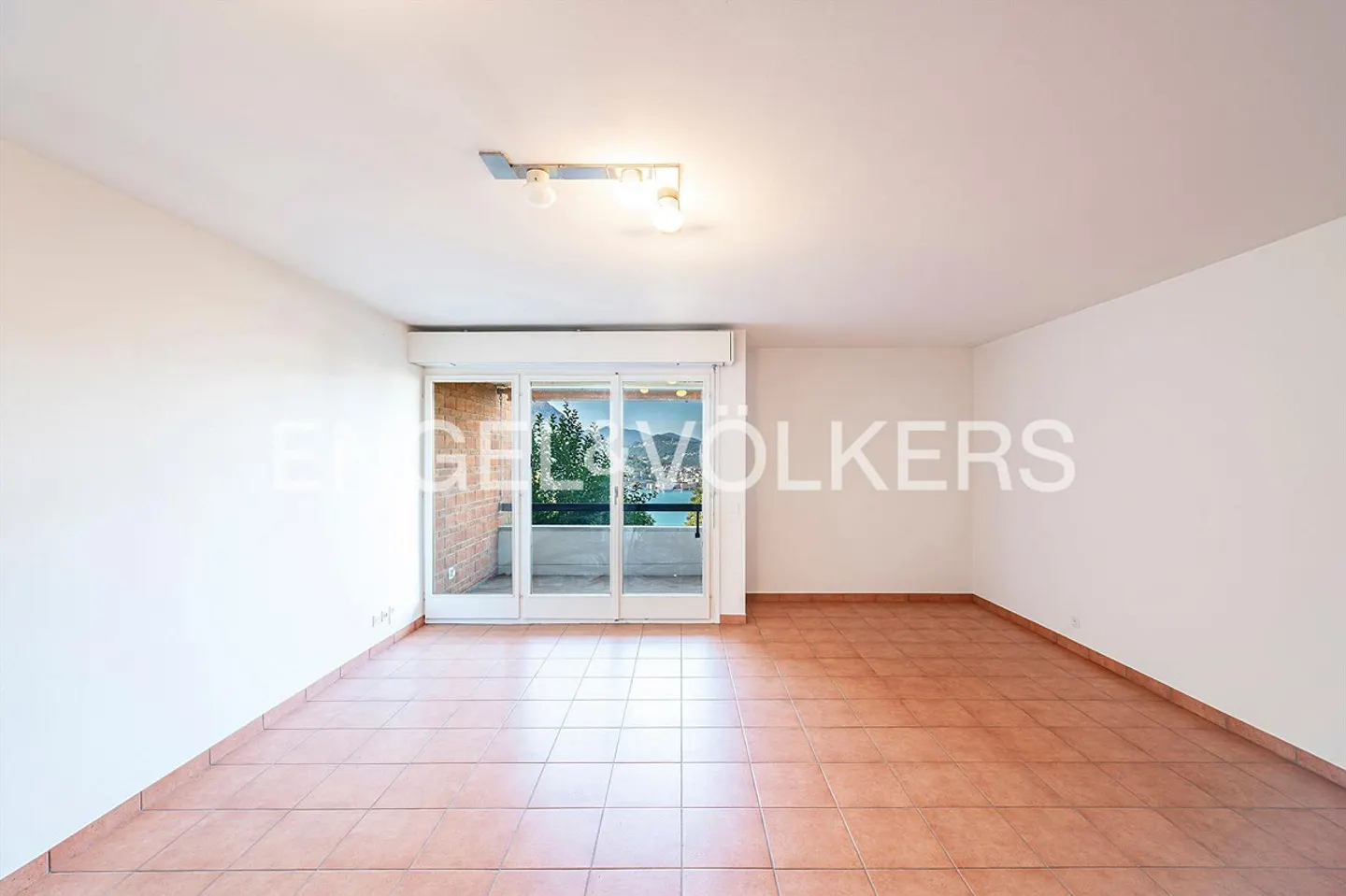 Seeblick in ruhiger Lage | Wohnung D - Photo 2 of 13
