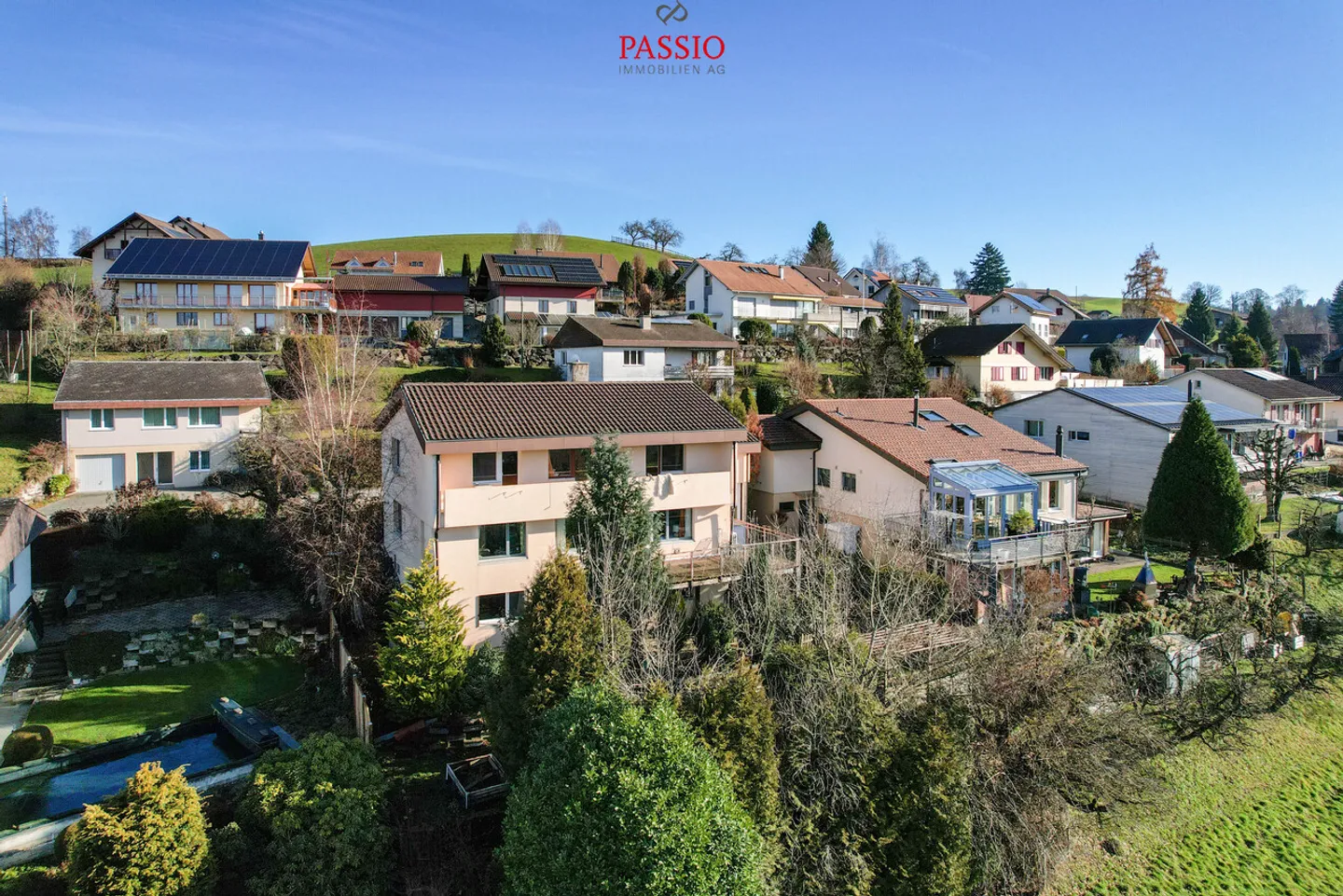 10.5-Zimmer-Einfamilienhaus – Ruhe, Natur &amp; unverbaubare Weitsicht - Photo 2 of 26