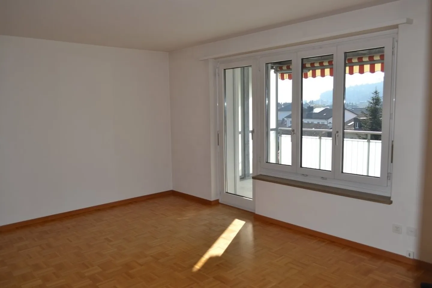 Spacious 4-room apartment in Zurich-Oerlikon - Photo 5 of 7