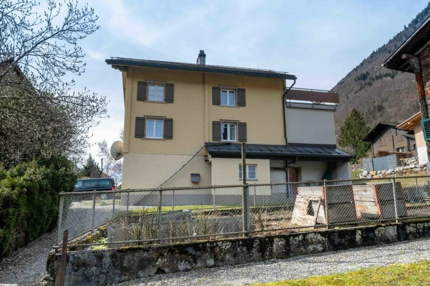 6.5-Room Semi-Detached Single-Family House in Nidfurn GL - Photo 3 of 20