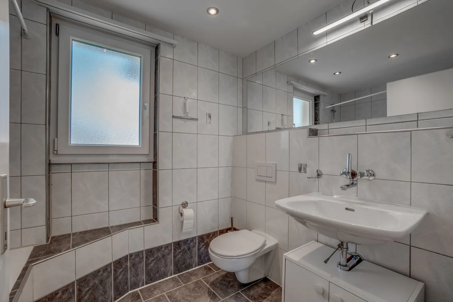 Single-family house with garden - Photo 5 of 14