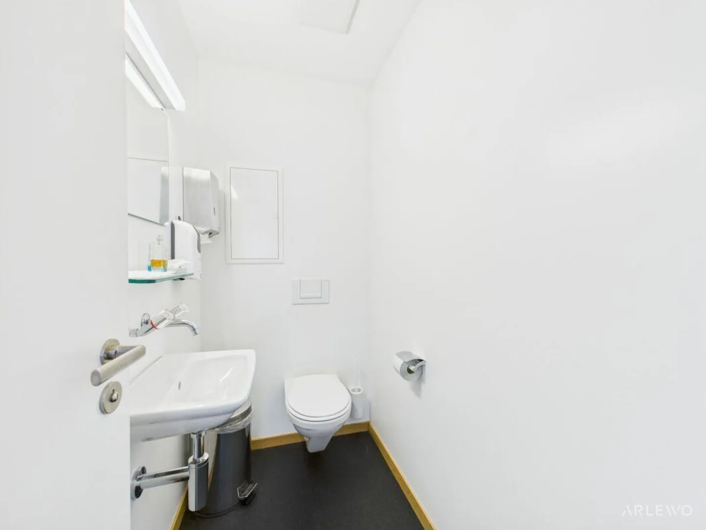 Your new business location in Tribschenstadt - Photo 7 of 14