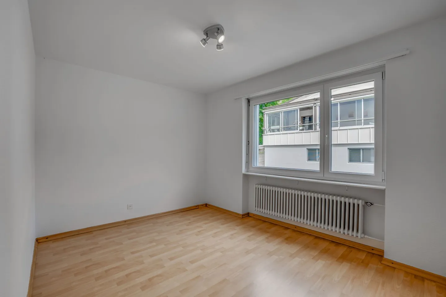 Single-family house with garden - Photo 6 of 14