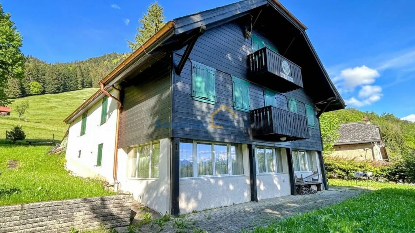 Chalet molto grande, ideale per la ristrutturazione - Foto 2 di 15