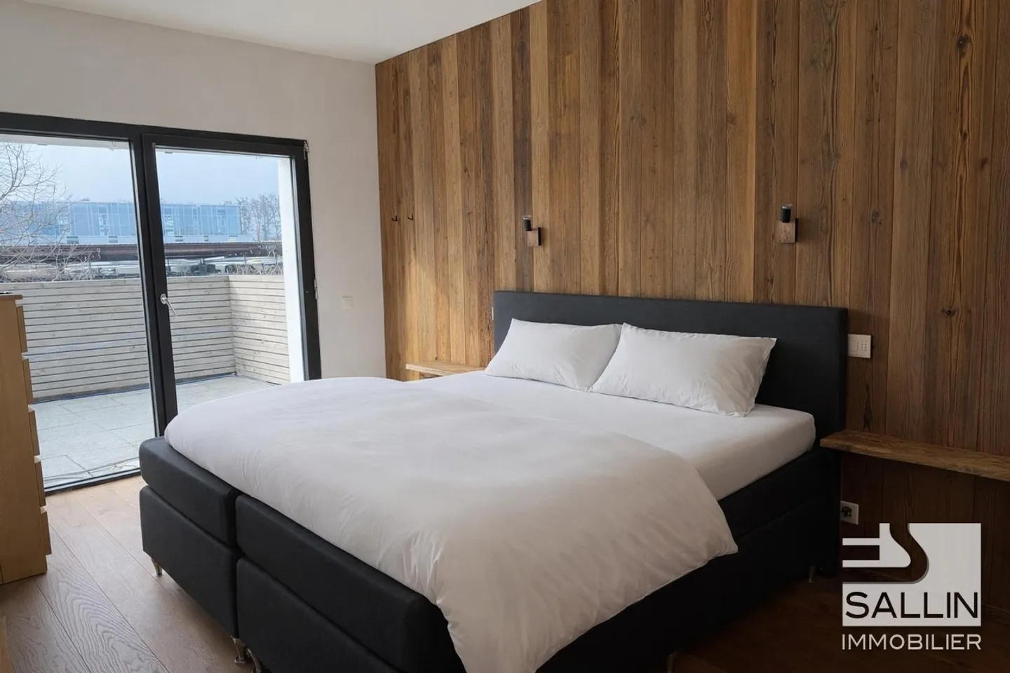 Industrielle Halle von ca. 445 m² mit 5-Zimmer-Wohnung - Foto 3 von 11