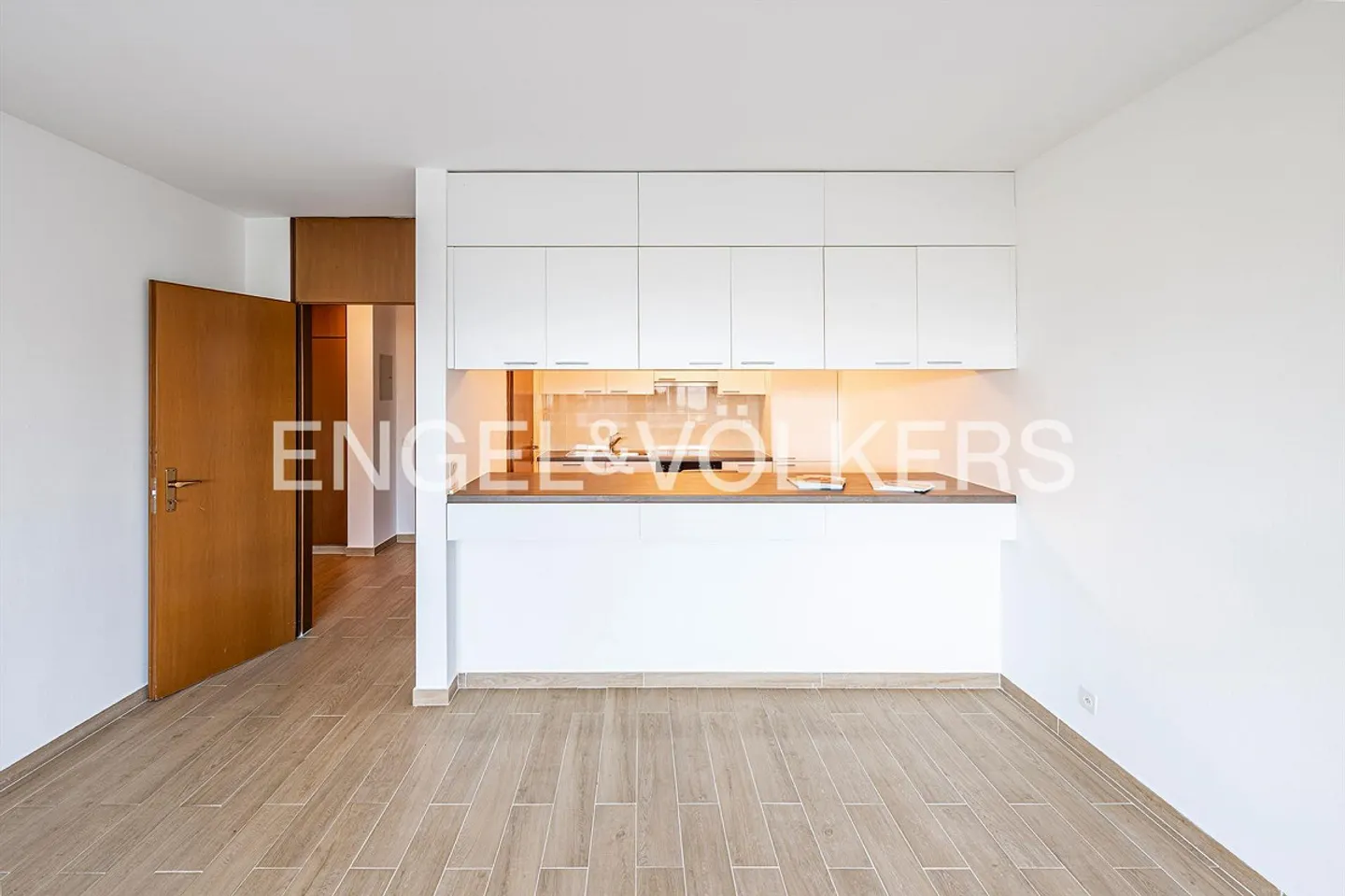 Appartement Charmant avec Vue sur le Lac - Photo 6 sur 13
