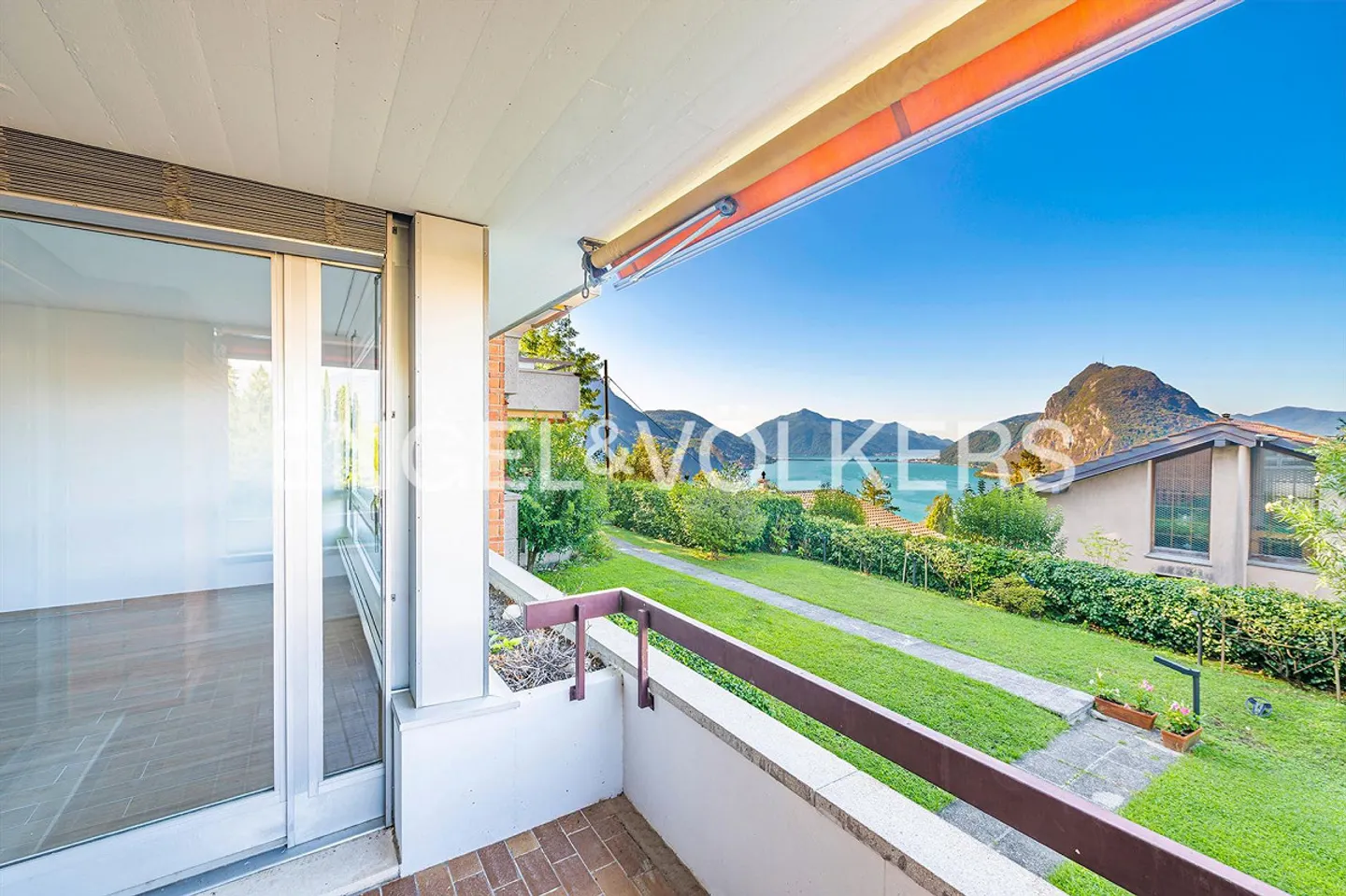 Appartement Charmant avec Vue sur le Lac - Photo 1 sur 13