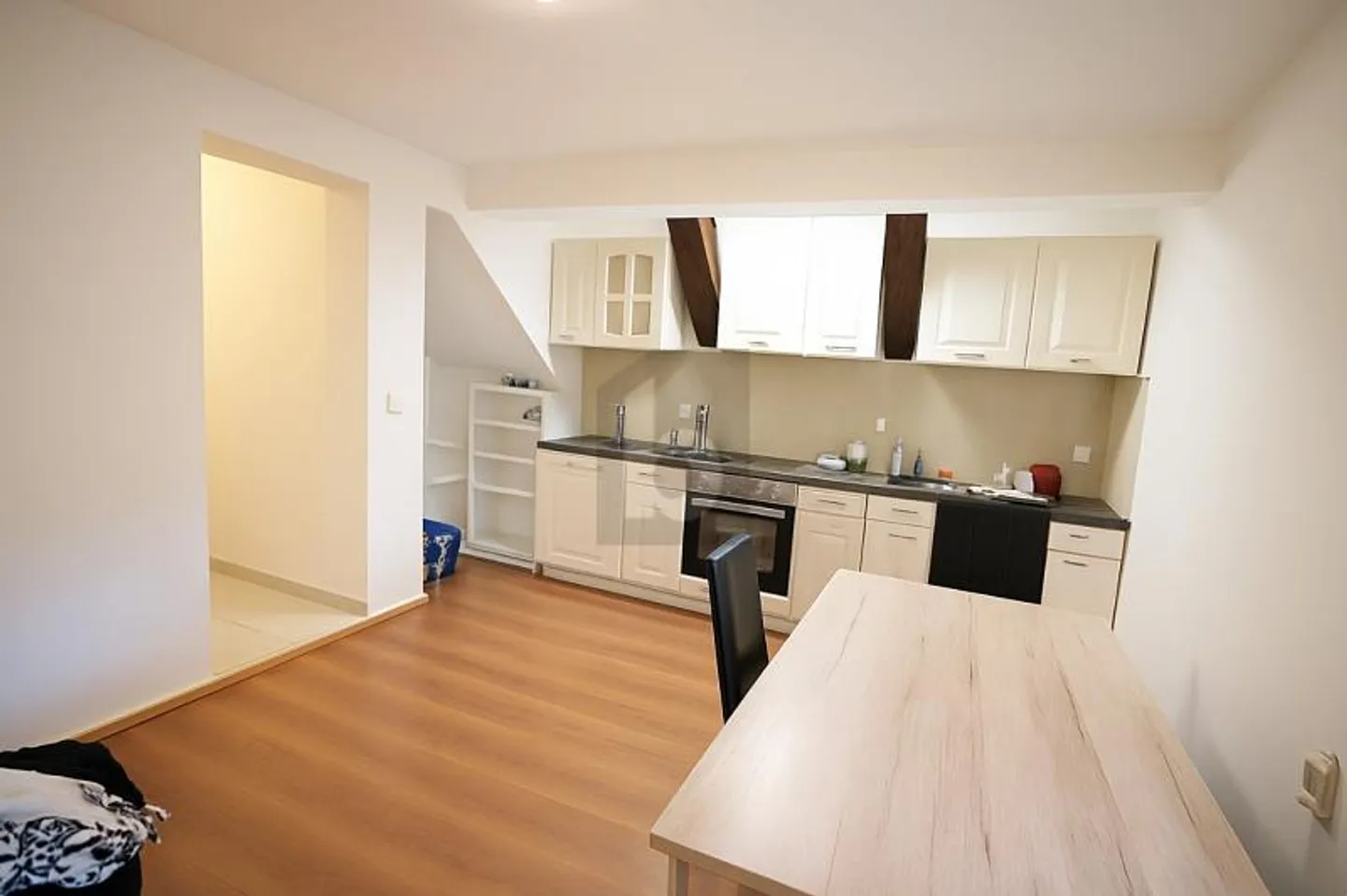 YIELD WITH GREAT POTENTIAL AND CHARACTER - Photo 3 of 6