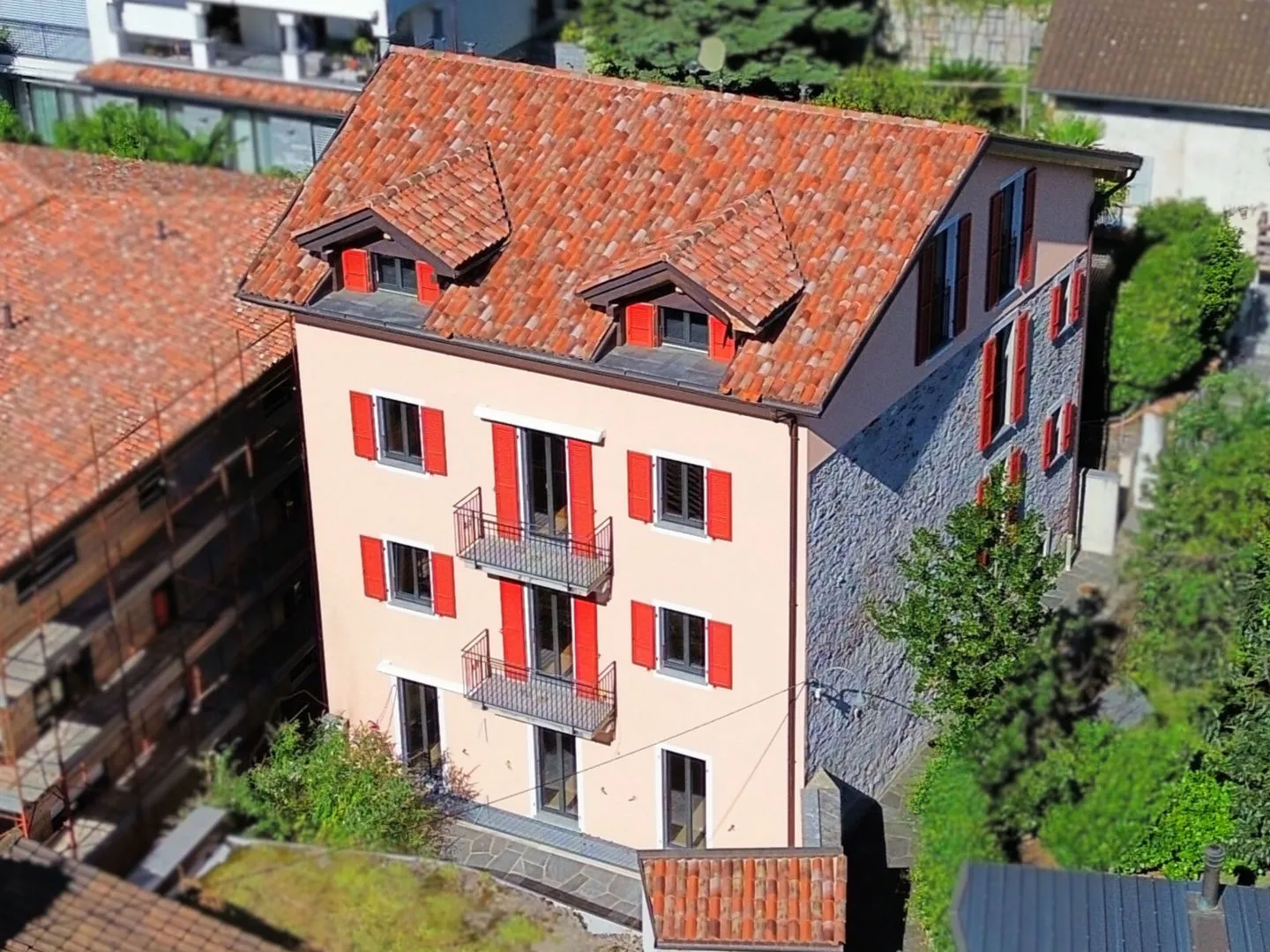 Casa Gatti: New project with 3 apartments of 3 ½ rooms and an attic of 2 ½ rooms - Photo 1 of 8