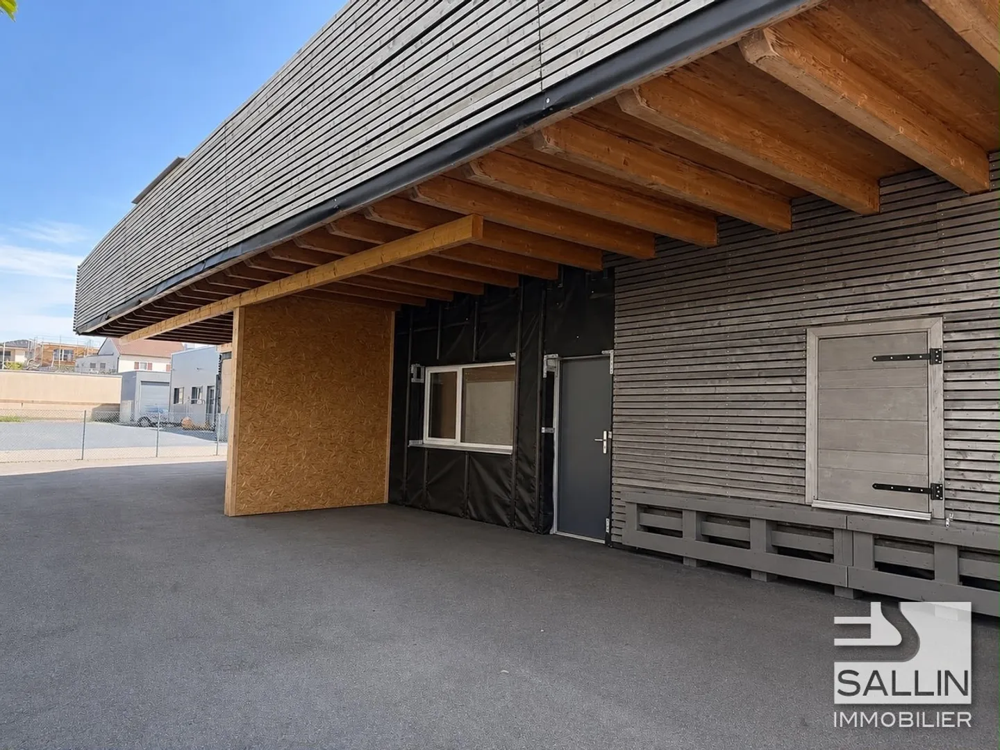 Industrielle Halle von ca. 445 m² mit 5-Zimmer-Wohnung - Foto 11 von 11
