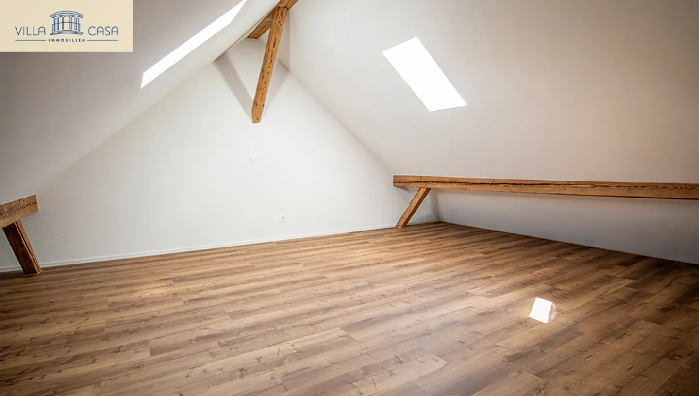 Modern 4-Room Penthouse in Seftigen - Photo 4 of 16