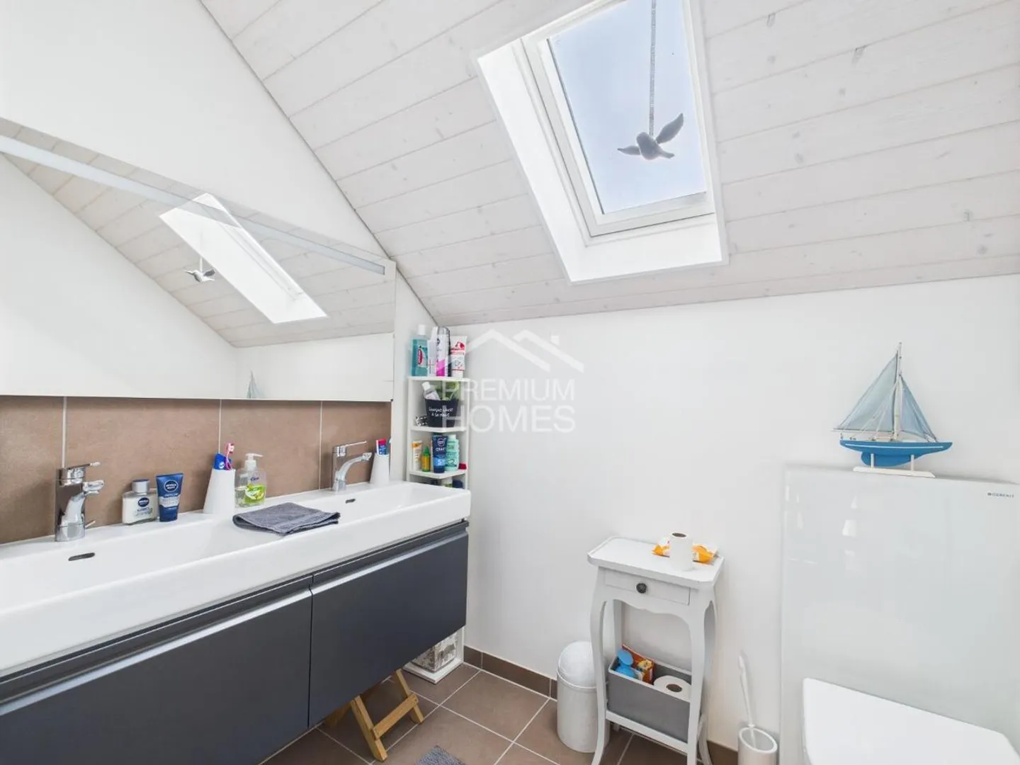 Geräumiges Einfamilienhaus mit Garten in ruhiger Lage in Mou - Foto 5 von 8