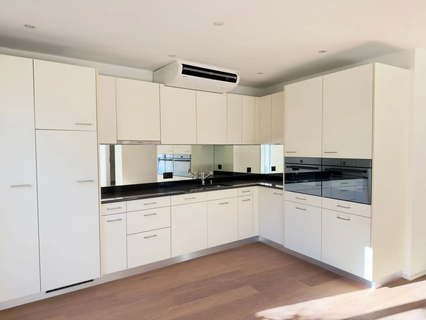 Casa Gatti: New project with 3 apartments of 3 ½ rooms and an attic of 2 ½ rooms - Photo 5 of 8