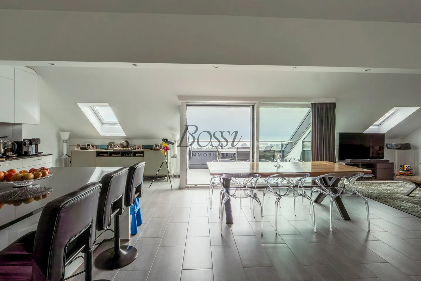 A 8 mn de la gare de Rolle, attique avec vue lac-Alpes-vignobles - Photo 4 sur 13