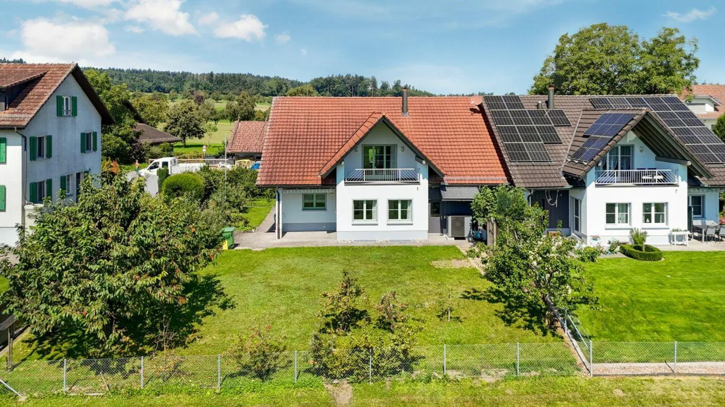 Paix, Nature et Beaucoup d'Espace - Maison Individuelle de 6.5 Pièces en Bordure de la Zone Agricole - Photo 1 sur 27