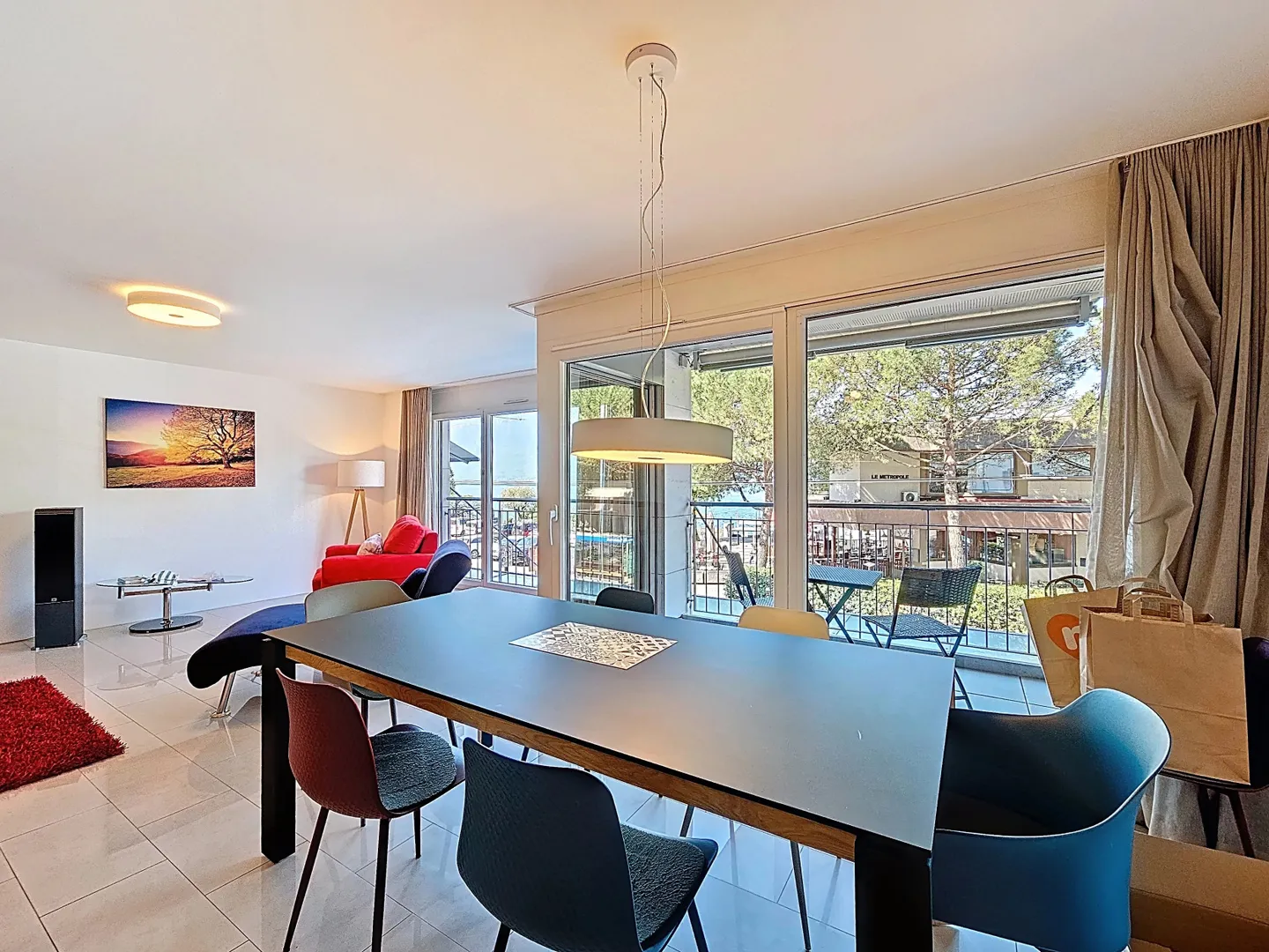 Appartamento moderno con vista lago - Foto 3 di 11