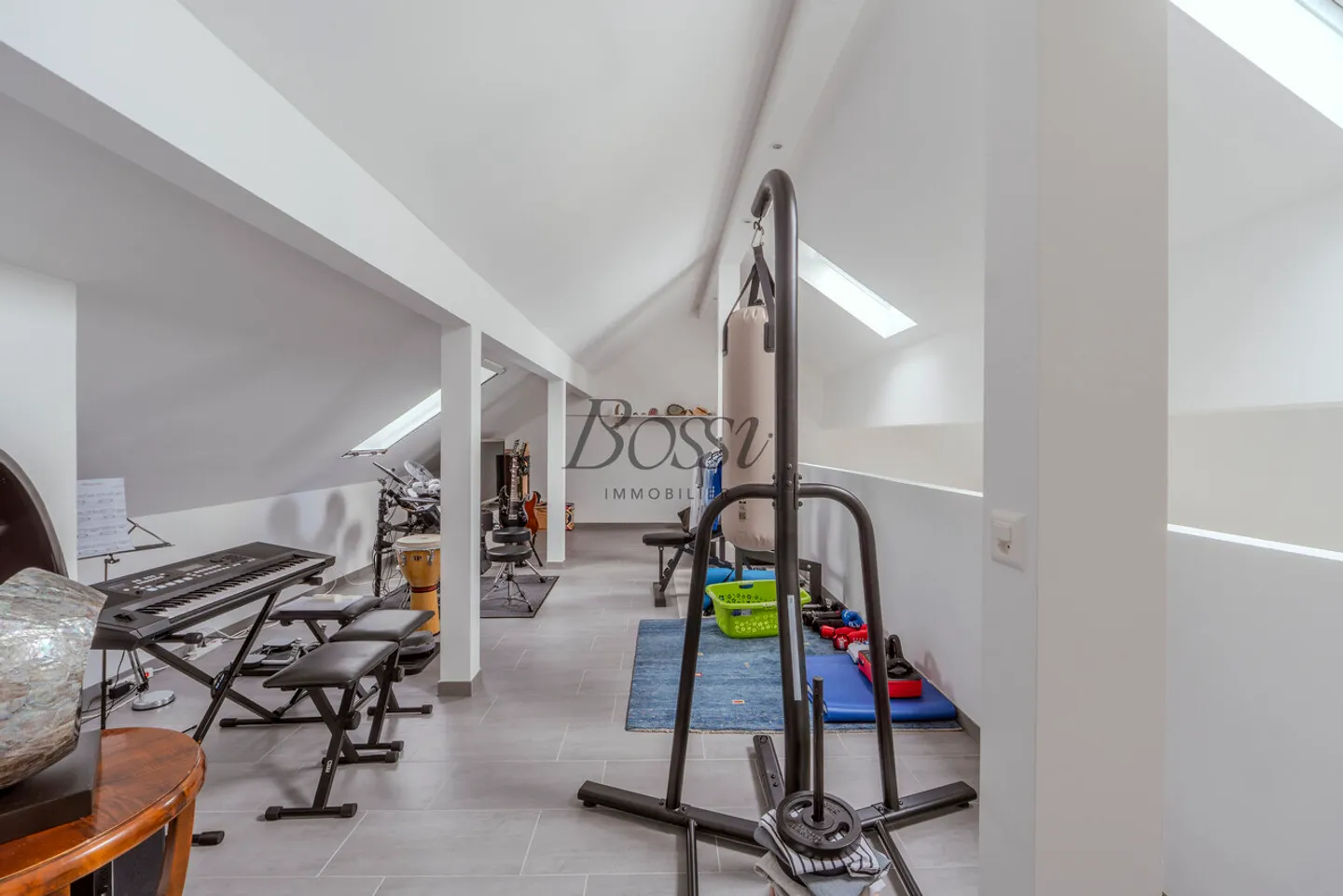 A 8 mn de la gare de Rolle, attique avec vue lac-Alpes-vignobles - Photo 8 sur 13