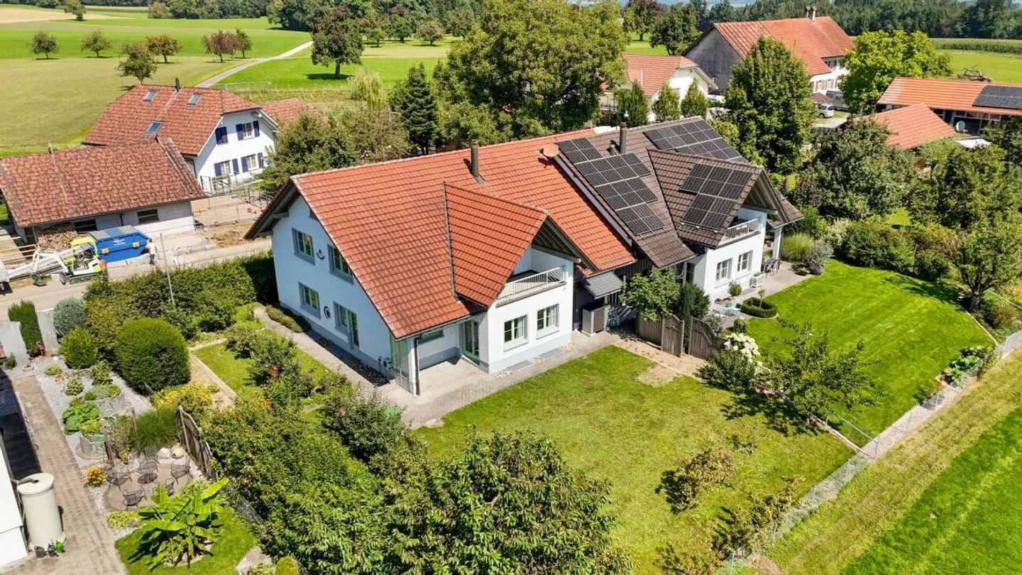 Paix, Nature et Beaucoup d'Espace - Maison Individuelle de 6.5 Pièces en Bordure de la Zone Agricole - Photo 5 sur 27