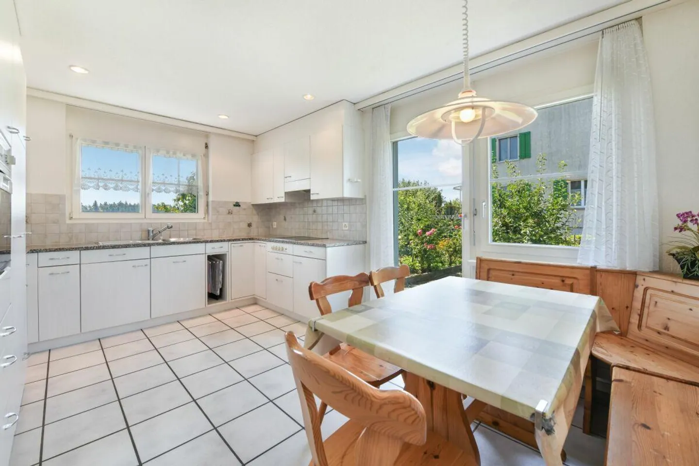 Paix, Nature et Beaucoup d'Espace - Maison Individuelle de 6.5 Pièces en Bordure de la Zone Agricole - Photo 11 sur 27