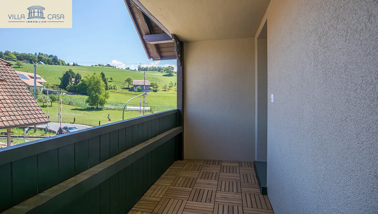 Modern 4-Room Penthouse in Seftigen - Photo 14 of 16