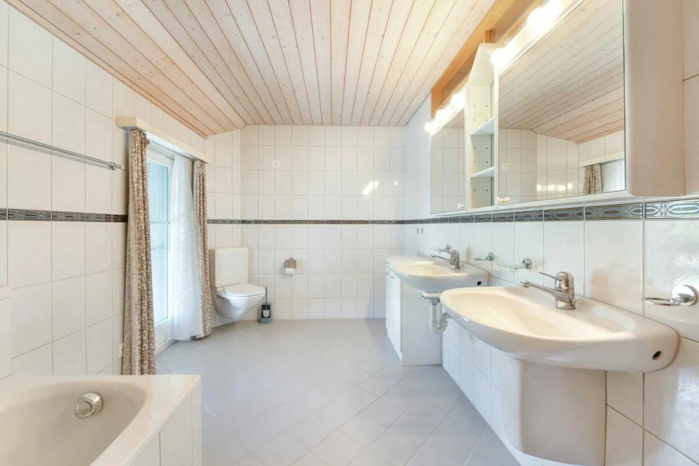 Paix, Nature et Beaucoup d'Espace - Maison Individuelle de 6.5 Pièces en Bordure de la Zone Agricole - Photo 22 sur 27