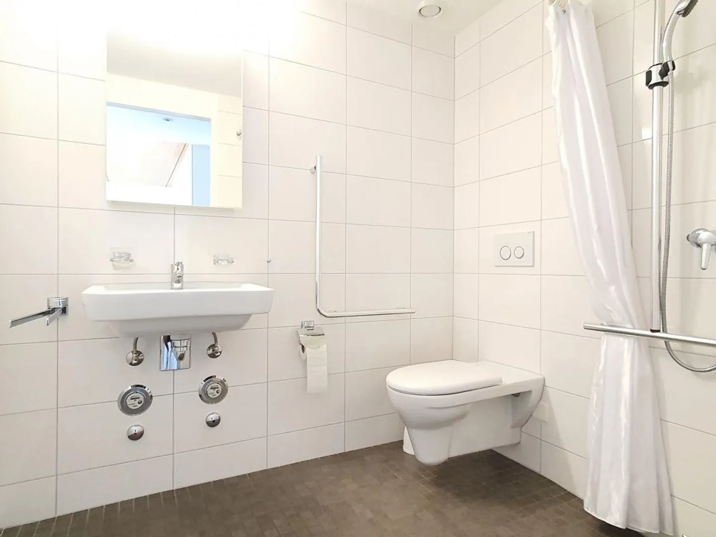 moderne 2.5 Zimmerwohnung mit schönem Balkon im Betreuten Wohnen - Foto 6 von 9
