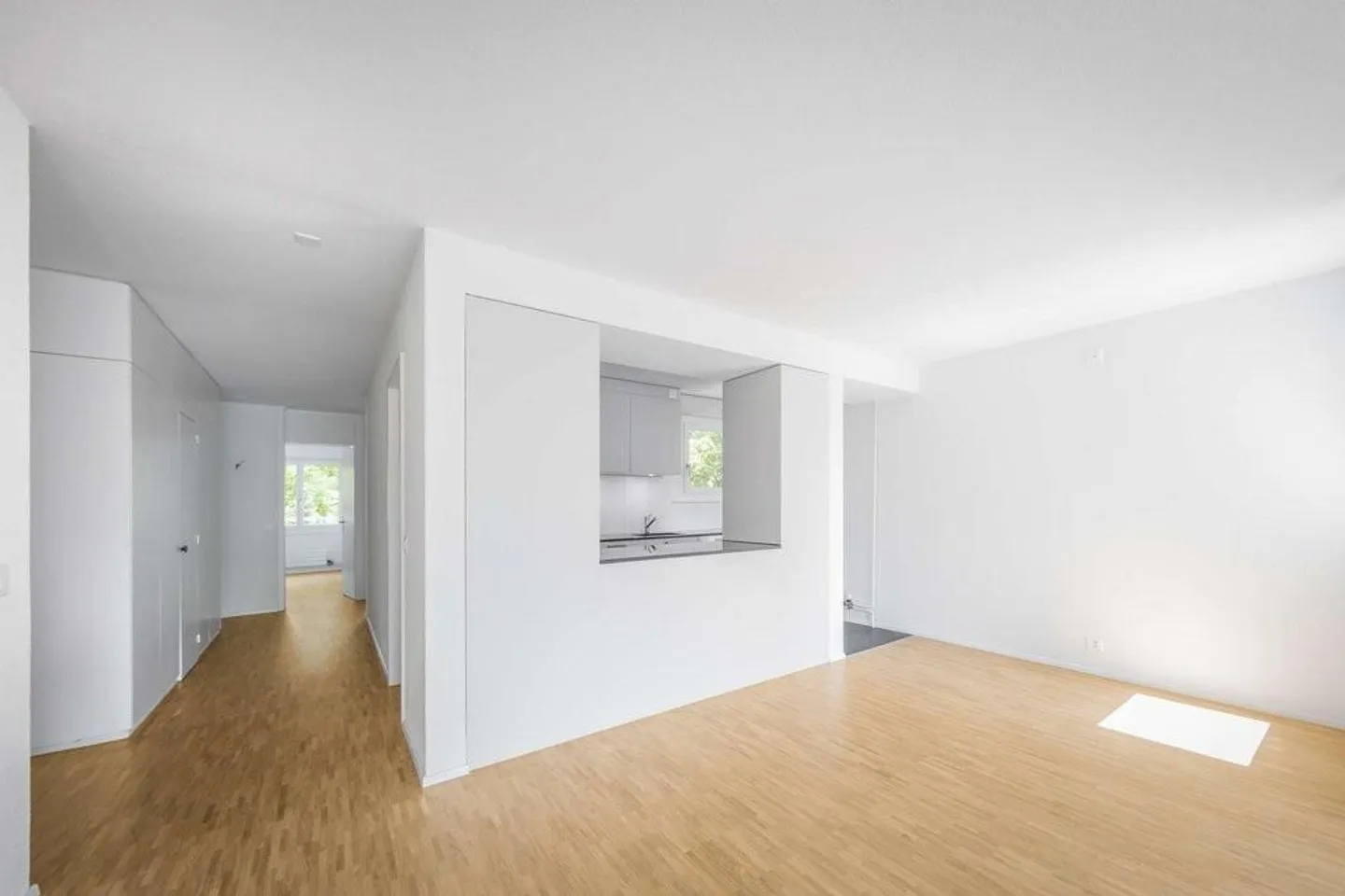 Modernes Apartment mit atemberaubendem Blick - Foto 2 von 6