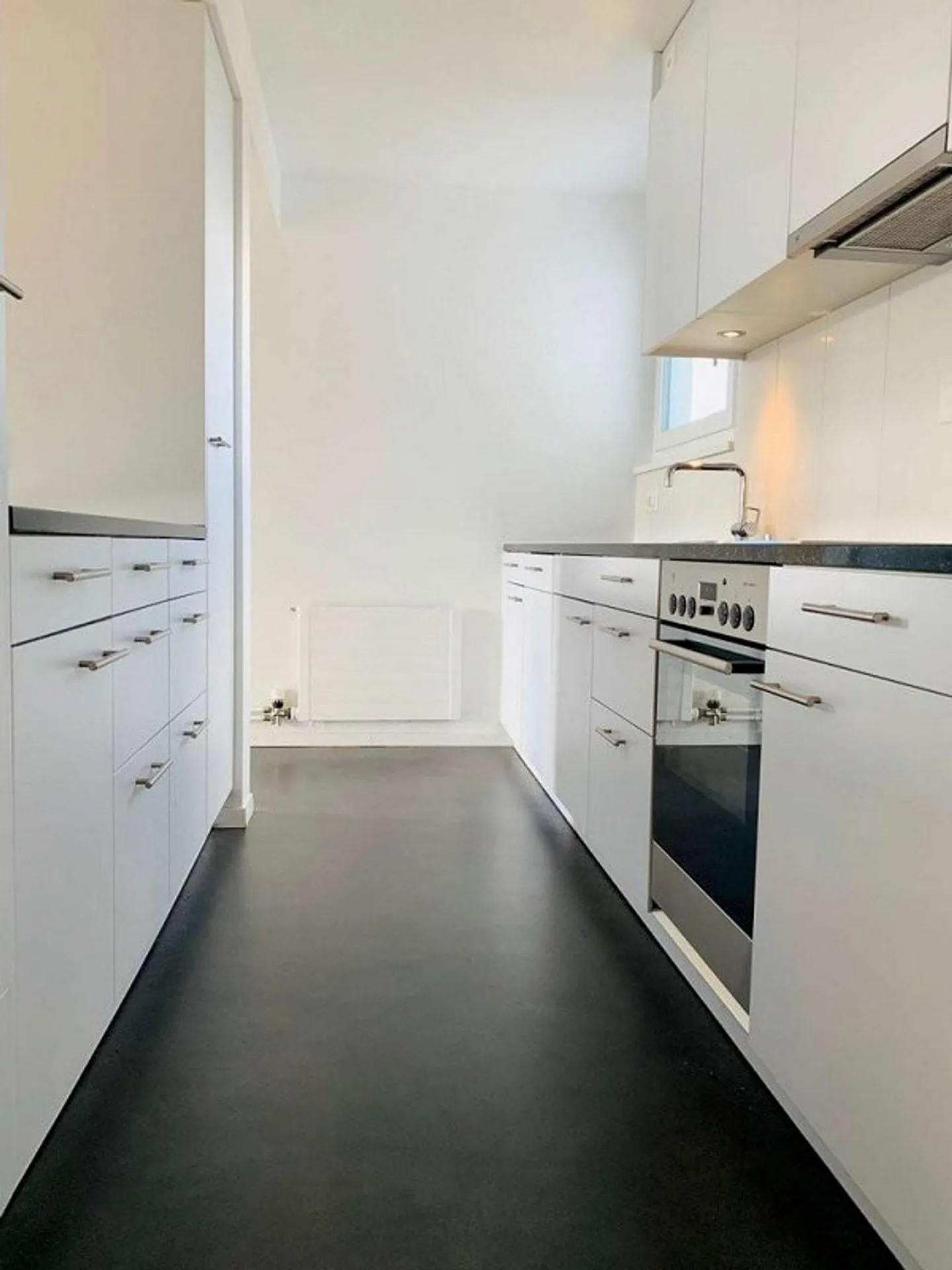 Modernes Apartment mit atemberaubendem Blick - Foto 3 von 6