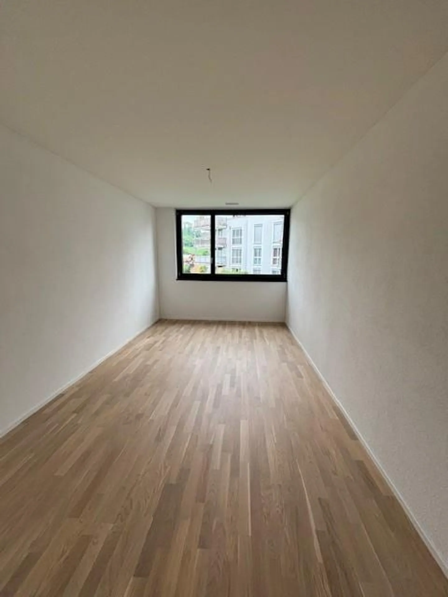 Appartamento con terrazza in posizione tranquilla - Foto 7 di 8