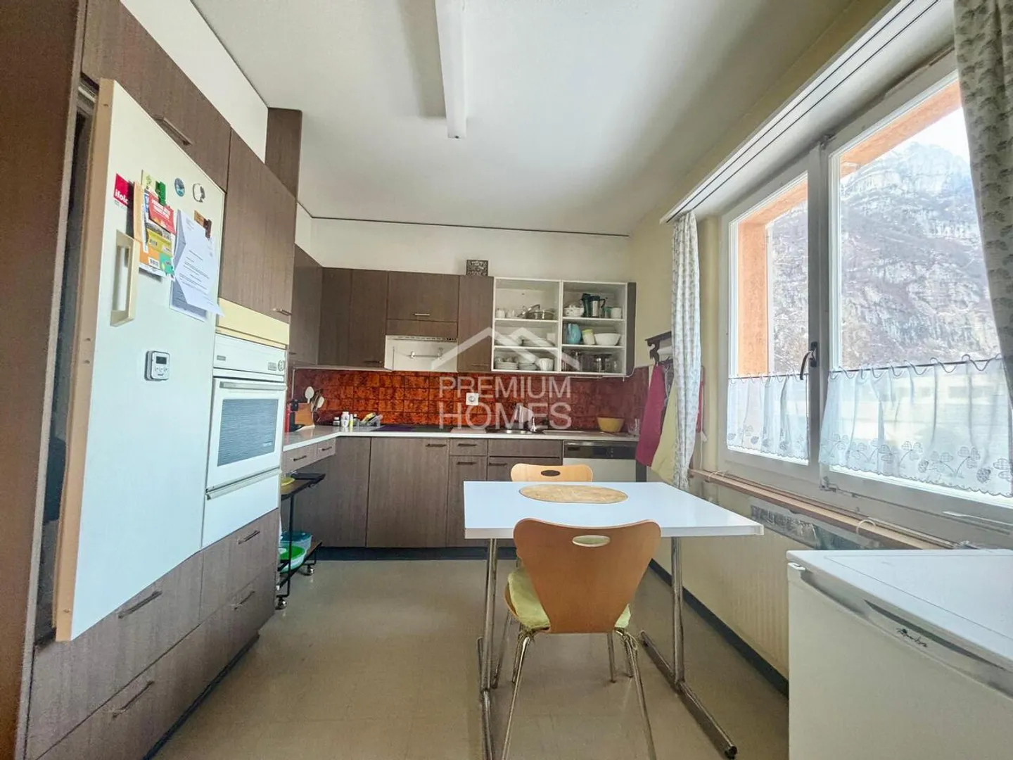 "Jewelry piece seeks refinement" - Photo 3 of 7