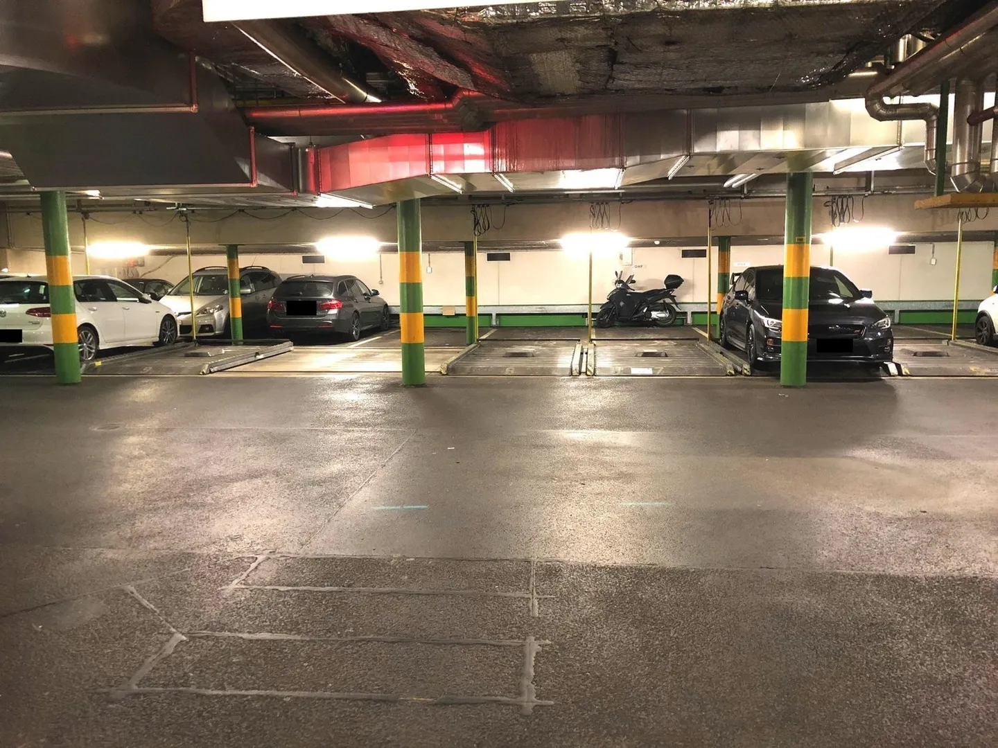 Parkplatz in Zürich - Foto 4 von 5