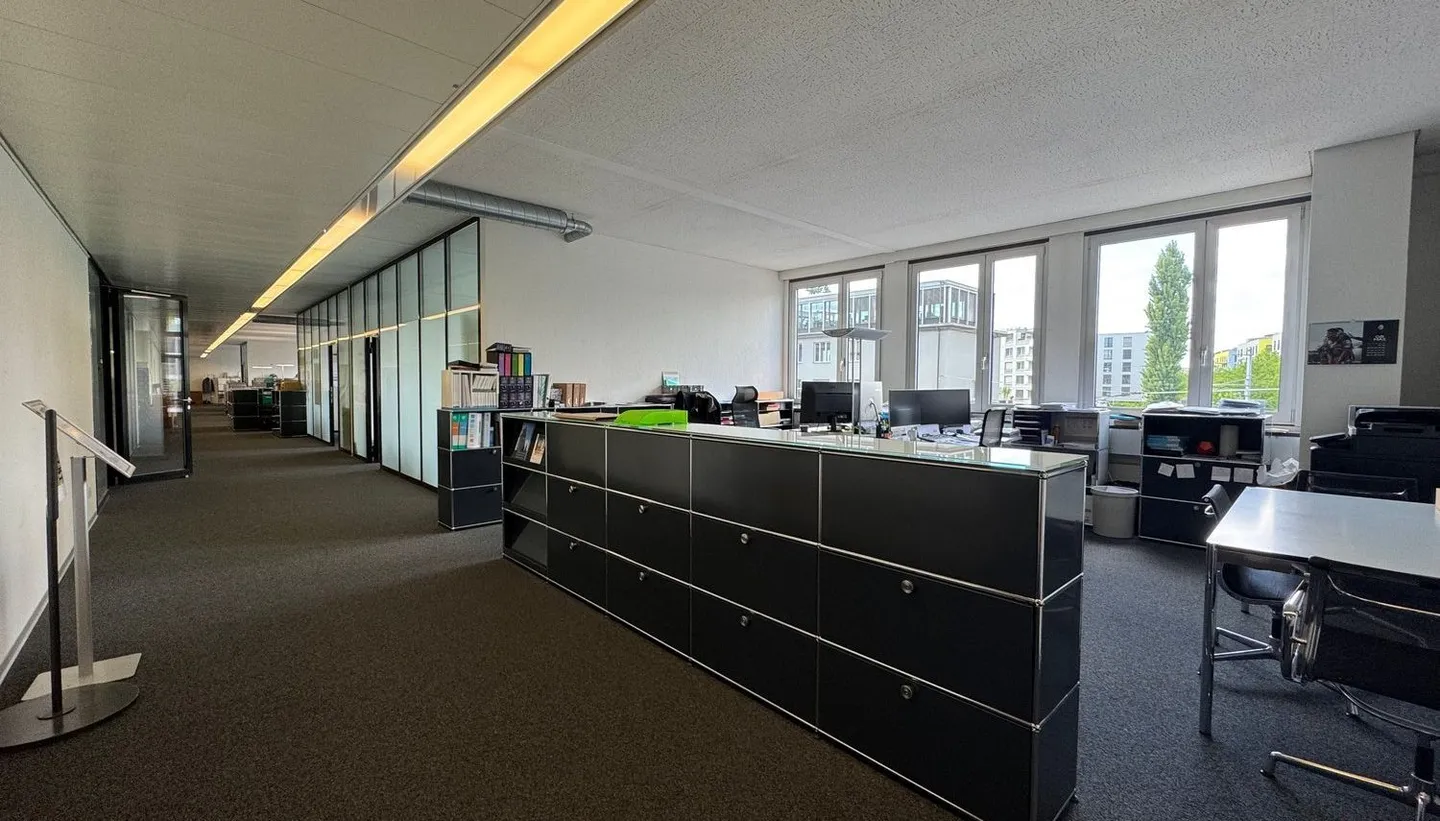NEUER SPARPREIS: Büro im trendigen Binz Quartier neben Sihl-City - Foto 1 von 15