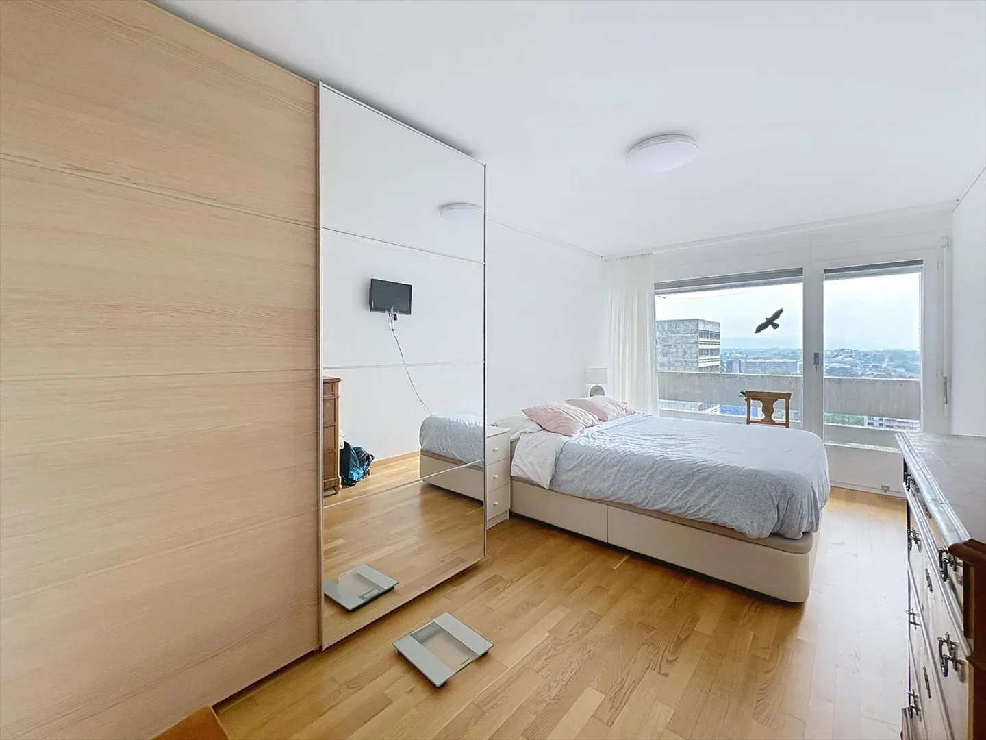 5.5 Rooms | Unmatched View - Photo 3 of 6