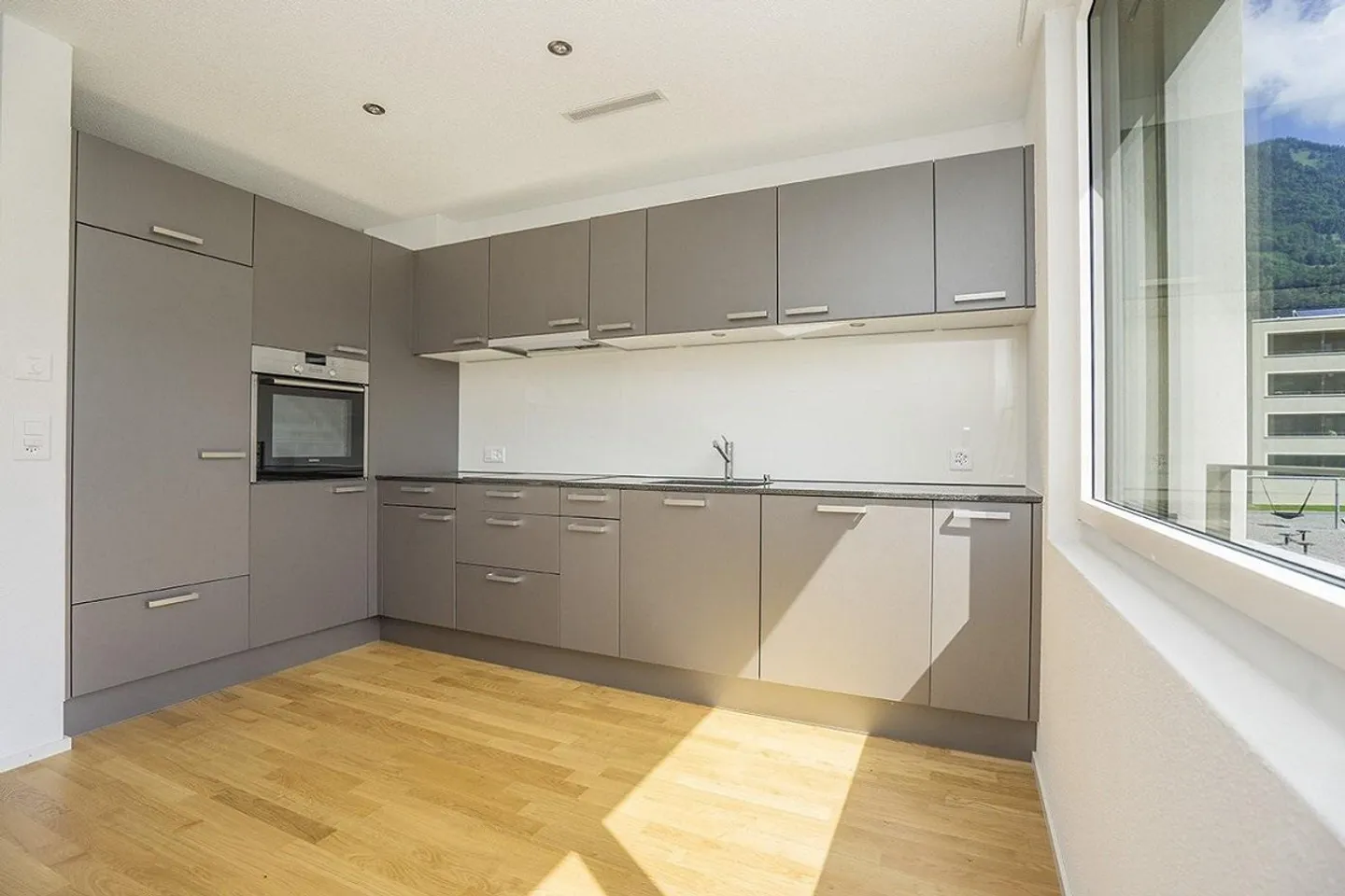 Living with holiday atmosphere - Photo 1 of 7