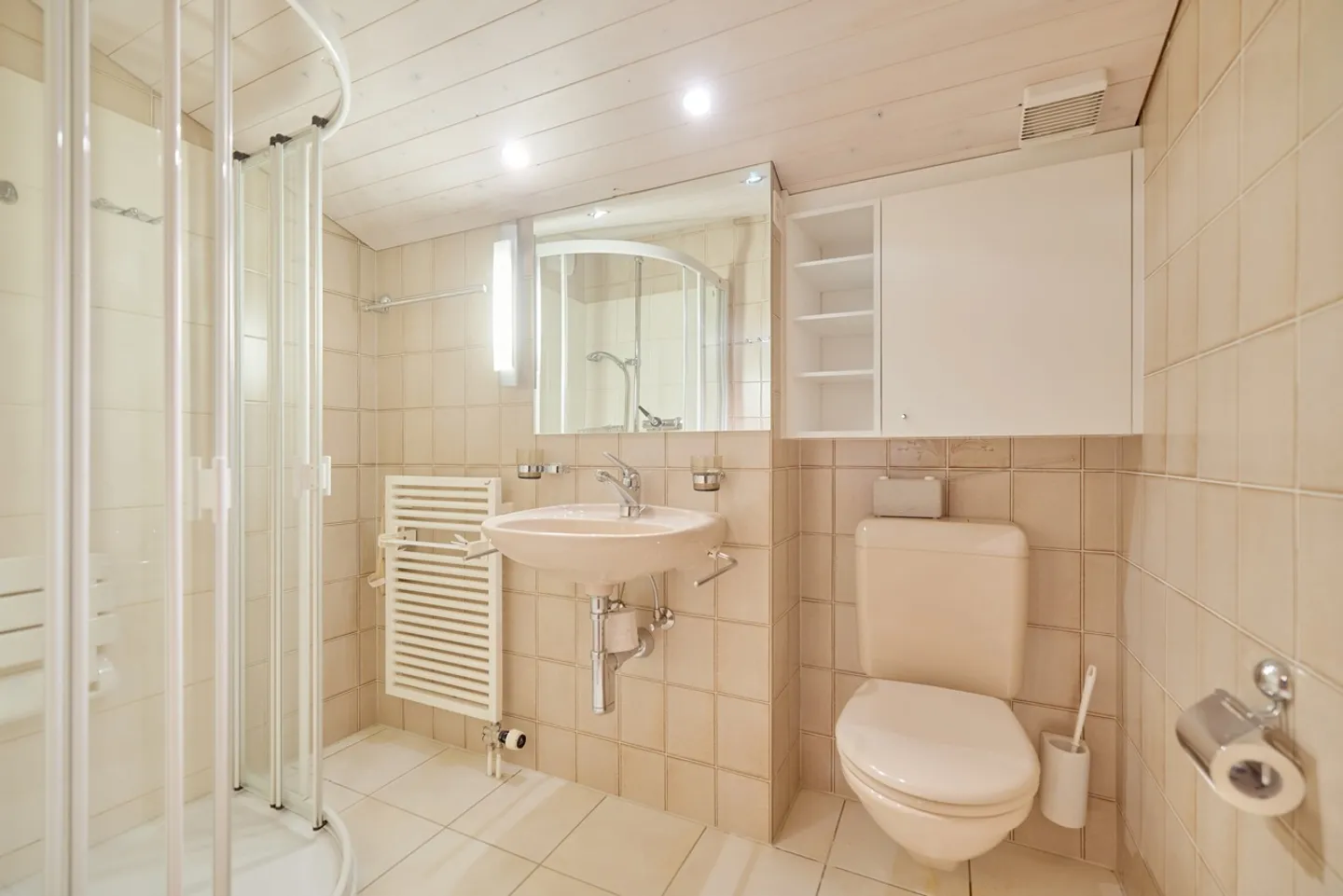 Charmante Appartement sous les toits avec une vue fantastique sur les montagnes - Photo 10 sur 13