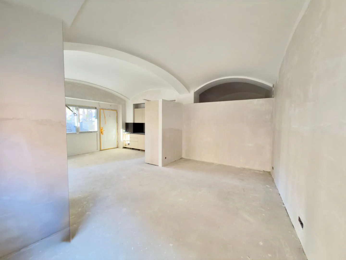 Res. Camelia: 3 apartments under renovation of 2½ and 3½ rooms - Photo 2 of 8