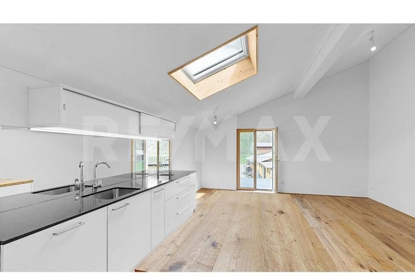 3½ Room Holiday Apartment No. 5 with Gallery - Photo 1 of 13