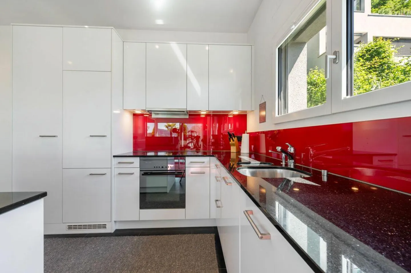 RISERVATO. Casa a terrazza ben tenuta di 5,5 stanze, altezza dei locali 2,80 metri, sul Bruggerberg con la migliore vista panoramica - Foto 5 di 22