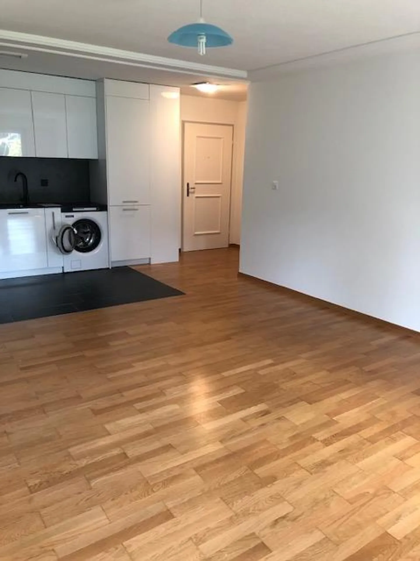 Appartement 2 pièces avec coin salon dans le jardin et vue panoramique - Photo 1 sur 9