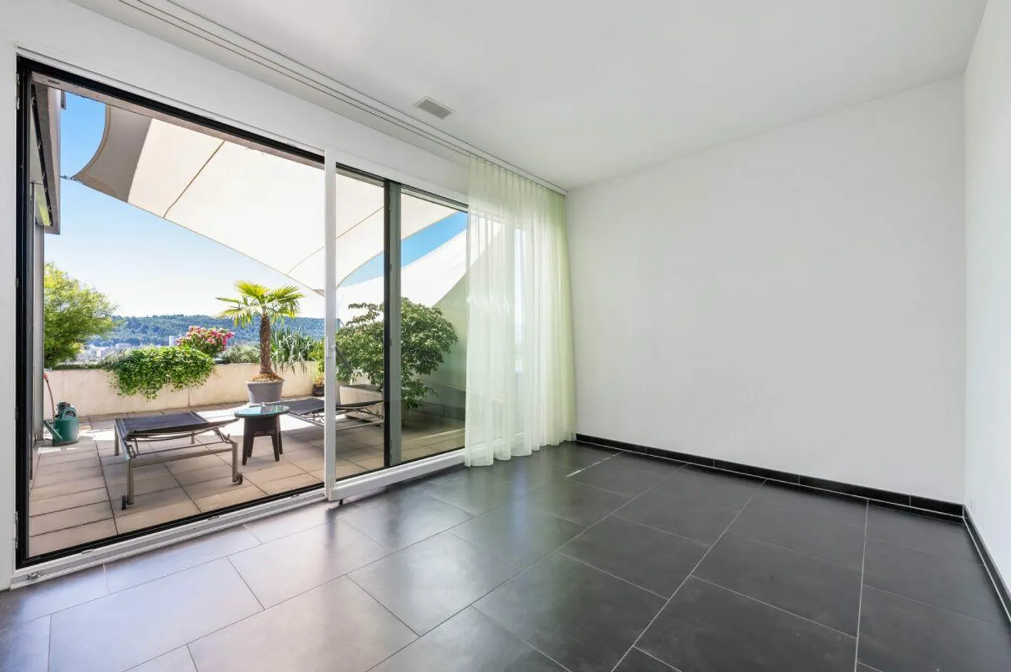 RISERVATO. Casa a terrazza ben tenuta di 5,5 stanze, altezza dei locali 2,80 metri, sul Bruggerberg con la migliore vista panoramica - Foto 14 di 22