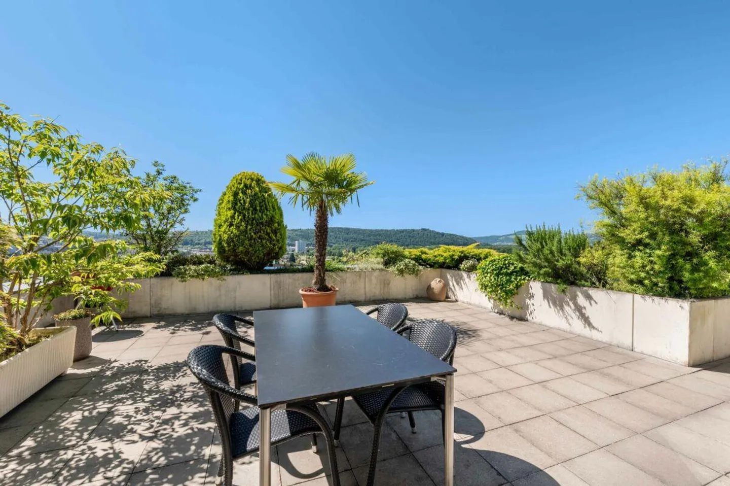 RISERVATO. Casa a terrazza ben tenuta di 5,5 stanze, altezza dei locali 2,80 metri, sul Bruggerberg con la migliore vista panoramica - Foto 17 di 22
