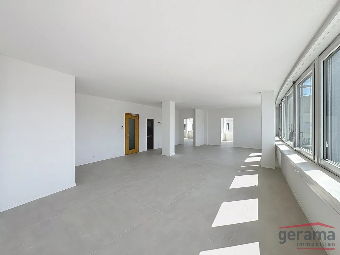 Superficie completamente rinnovata di 189 m² in affitto - Foto 5 di 6
