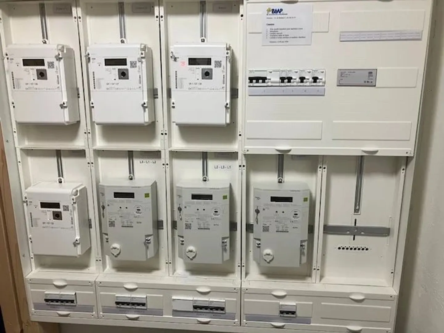 Immeuble de rendement rénové au coeur de Montreux, à côté du Palace - Photo 8 sur 12